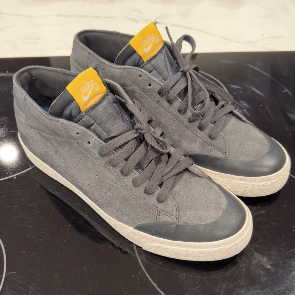 Nike Blazerr Chukja size 10